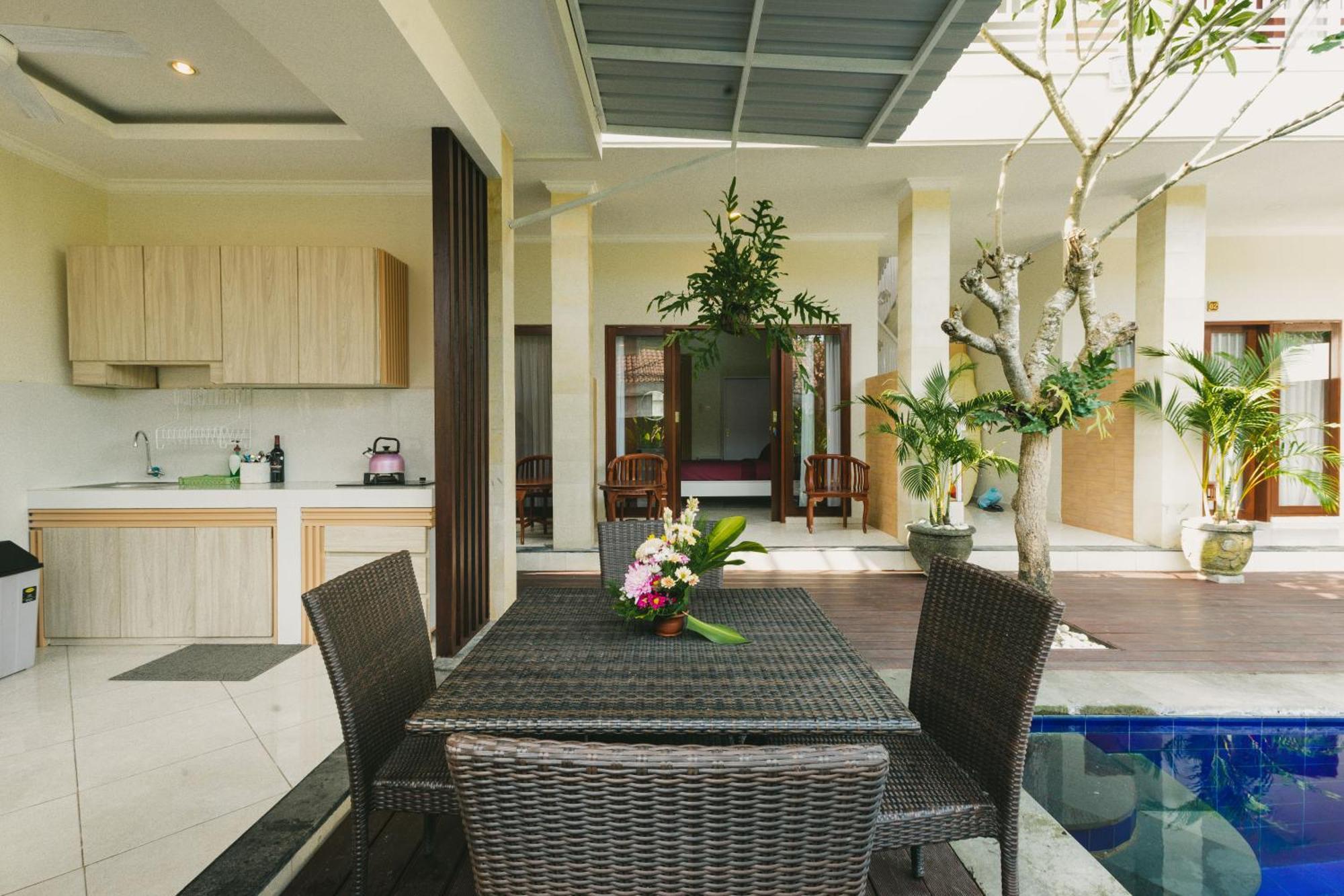 Happy Devi Guesthouse Canggu  Exterior photo
